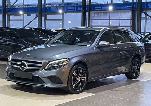 Mercedes-Benz C 300, 2020