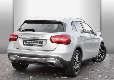 Mercedes-Benz GLA 220, 2019