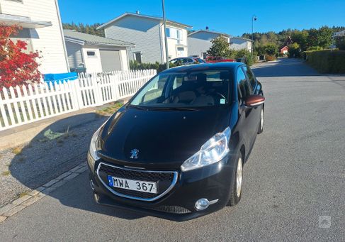 Peugeot 208, 2012