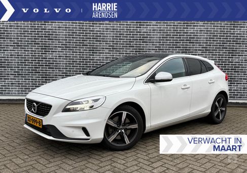 Volvo V40, 2019