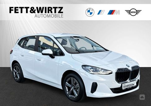 BMW 216, 2023