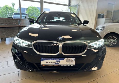 BMW 330, 2022