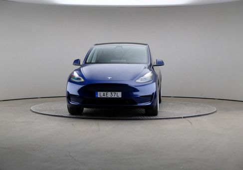 Tesla Model Y, 2023 3