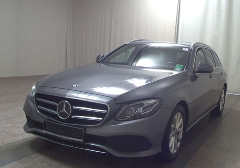 Mercedes-Benz E 300, 2020