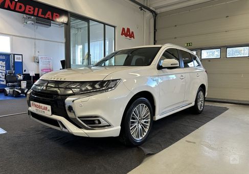 Mitsubishi Outlander, 2020