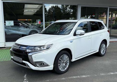Mitsubishi Outlander, 2021