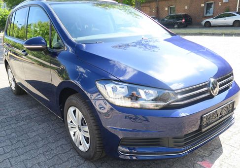Volkswagen Touran, 2024 3