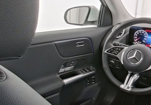 Mercedes-Benz GLA 250, 2024