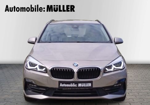 BMW 218, 2021 3