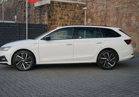 Skoda Octavia, 2022 3