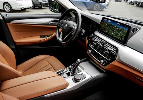 BMW 520, 2022 3