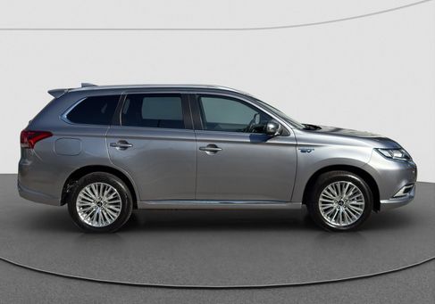 Mitsubishi Outlander, 2020 2