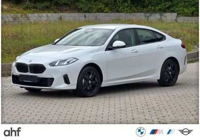 BMW 220, 2025