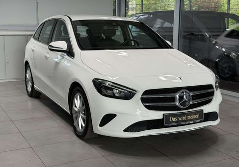 Mercedes-Benz B 200, 2022