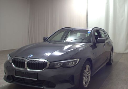 BMW 330, 2021 2