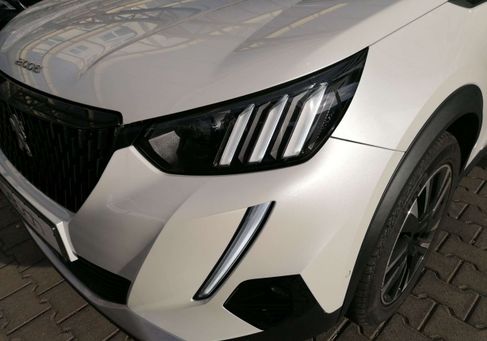 Peugeot 2008, 2020
