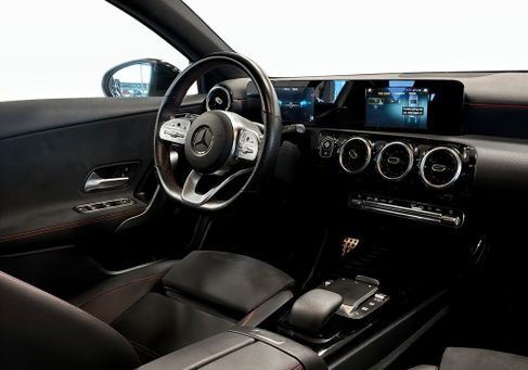 Mercedes-Benz A 180, 2021 3