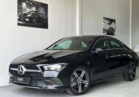 Mercedes-Benz CLA 200, 2022