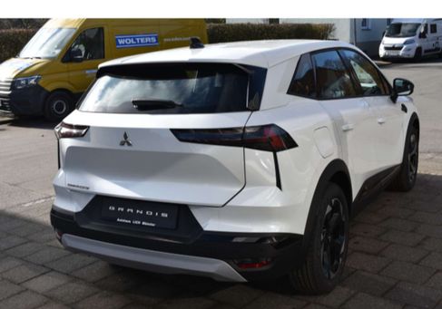 Mitsubishi Grandis, 2026
