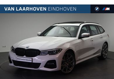 BMW 330, 2022