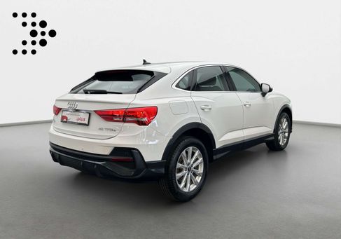 Audi Q3, 2022 2