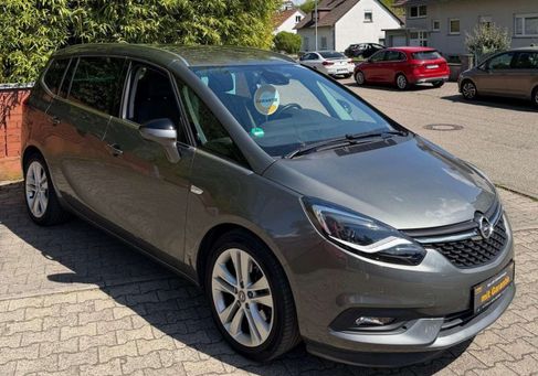 Opel Zafira, 2018