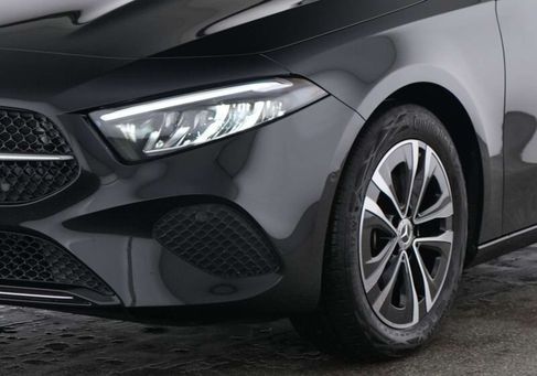 Mercedes-Benz A 180, 2025