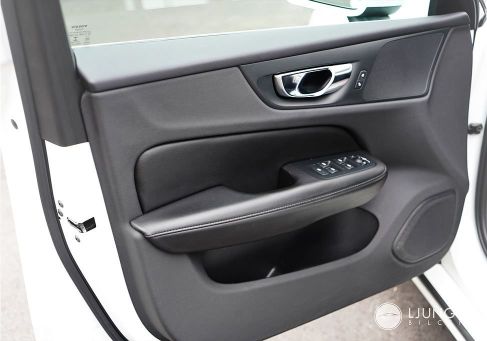 Volvo V60, 2022