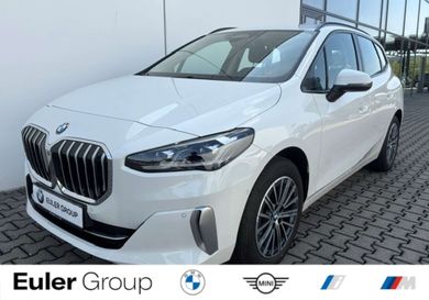 BMW 220, 2025