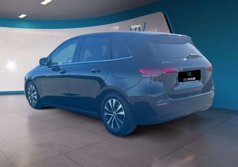 Mercedes-Benz B 180, 2023 3