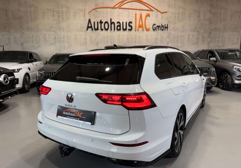 Volkswagen Golf, 2022