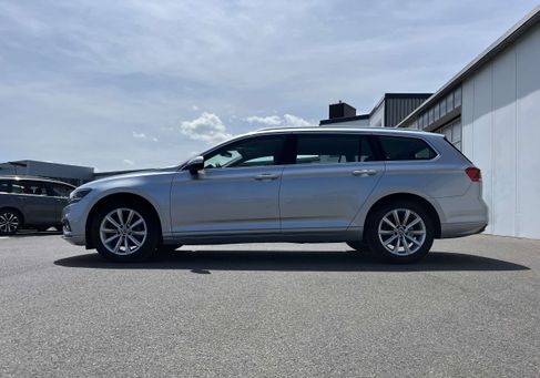 Volkswagen Passat Variant, 2022