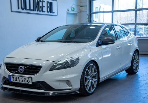 Volvo V40, 2016