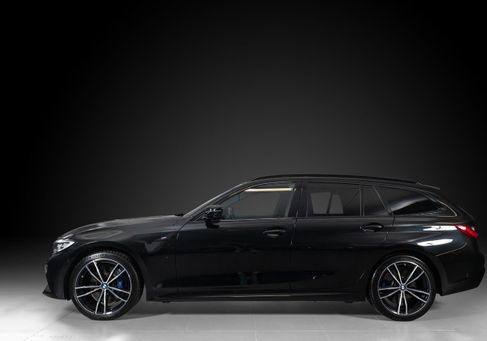 BMW 330, 2021