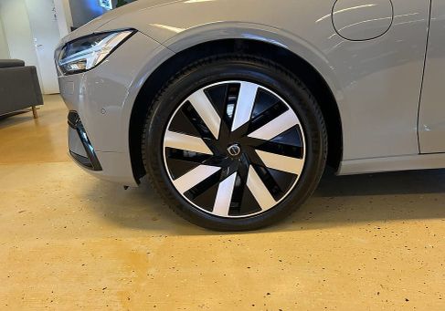 Volvo V90, 2026 2
