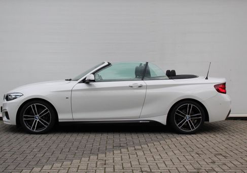 BMW 220, 2020 3
