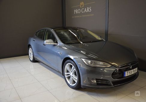 Tesla Model S, 2013