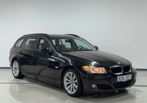 BMW 318, 2011