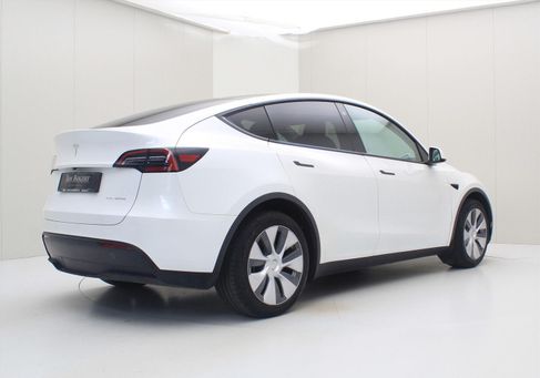 Tesla Model Y, 2023 2
