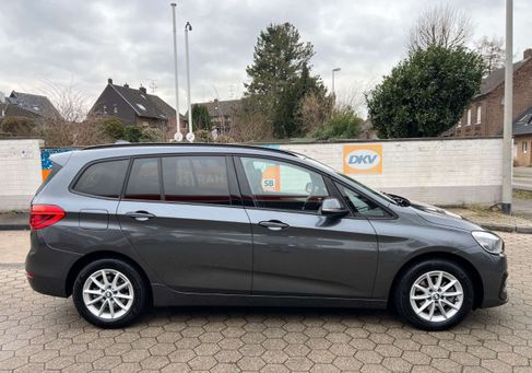 BMW 216, 2021
