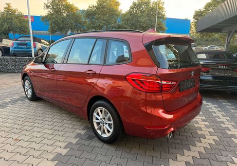 BMW 216, 2019