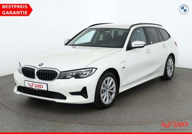 BMW 330, 2022