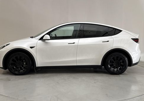 Tesla Model Y, 2021 2