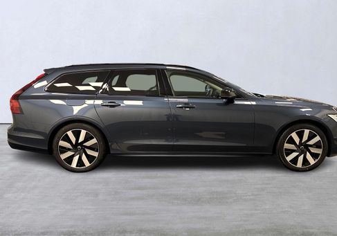 Volvo V90, 2025