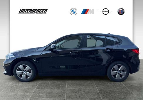 BMW 118, 2022
