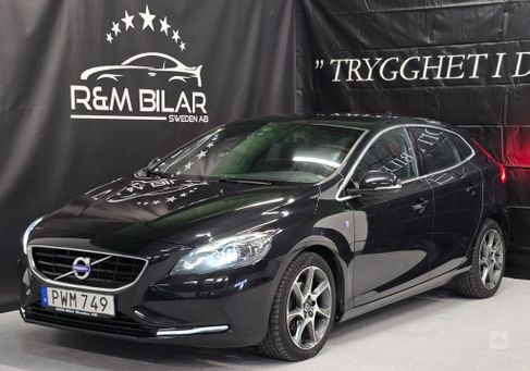 Volvo V40, 2015