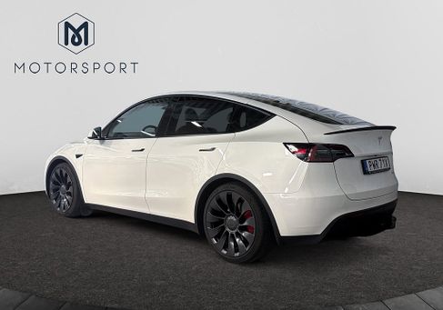 Tesla Model Y, 2024 3