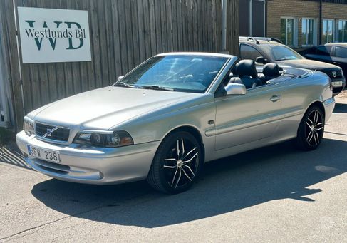 Volvo C70, 2001