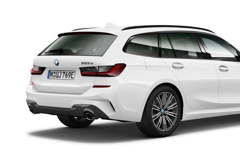 BMW 330, 2021 2