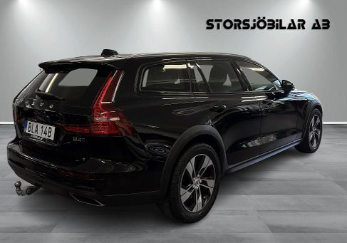 Volvo V60 Cross Country, 2022